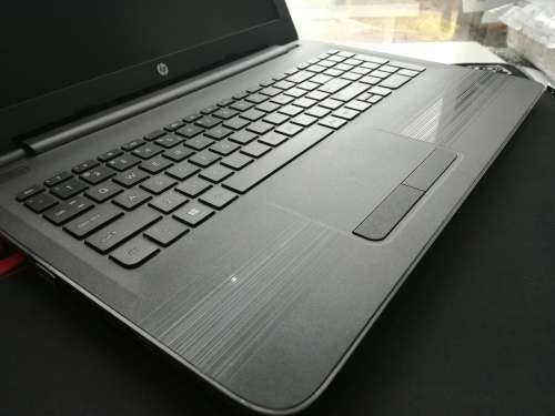 Solid performer**HP 255 G5*AMD E2-7110u*7th GEN*RADEON R2*4GB RAM*500GB HDD*DVD*LAPTOP BAG*